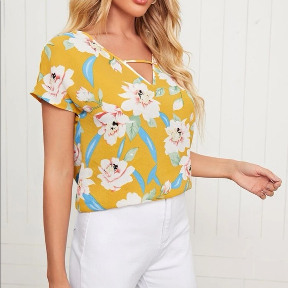 New keyhole neck floral print top - Picture 2 of 6